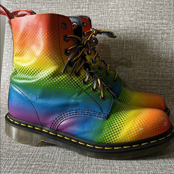 Dr. Martens Rainbow Pascal Pride Doc Martens - Picture 2 of 12
